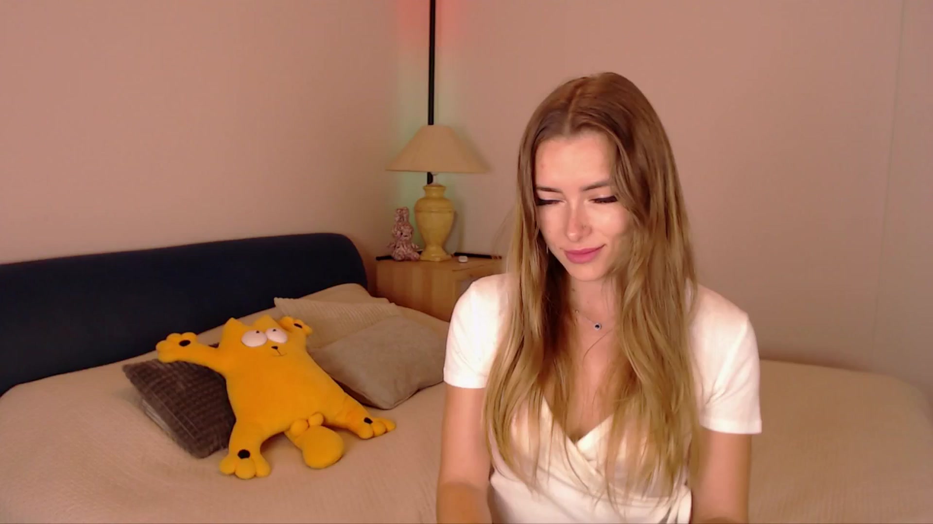 Gallery image thumbnail from SimonsWife's myfreecams stream on, 11/06/2025, 17:58 image 11 of 20
