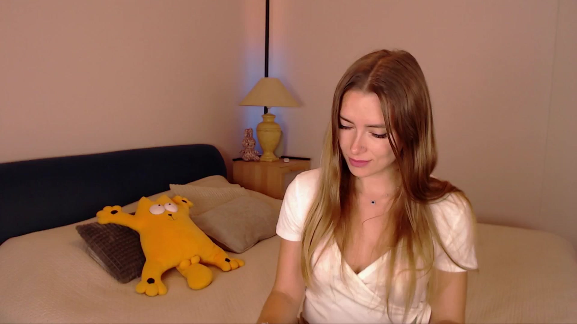 Gallery image thumbnail from SimonsWife's myfreecams stream on, 11/06/2025, 17:58 image 4 of 20