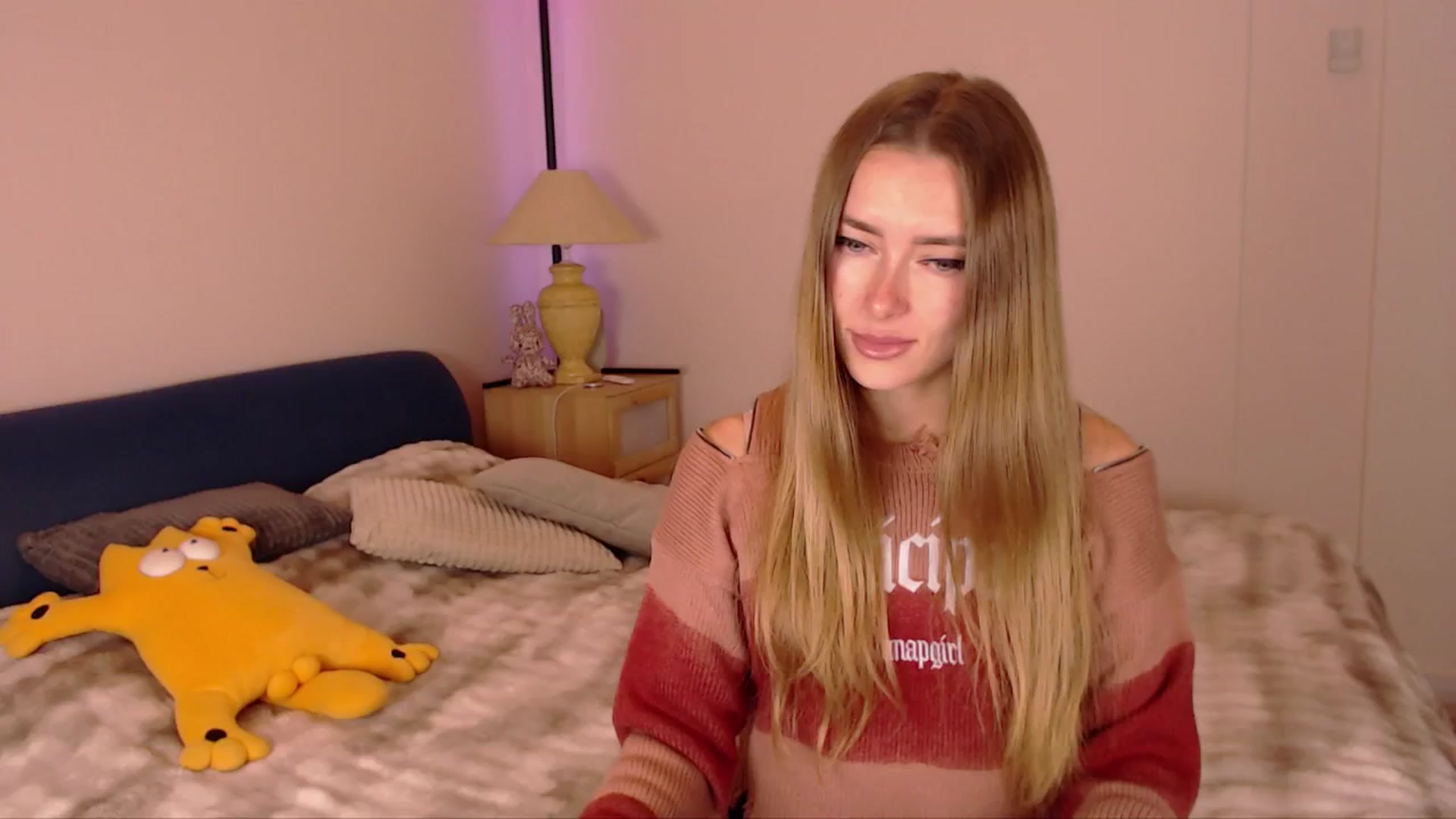 Gallery image thumbnail from SimonsWife's myfreecams stream on, 12/01/2025, 14:41 image 4 of 20