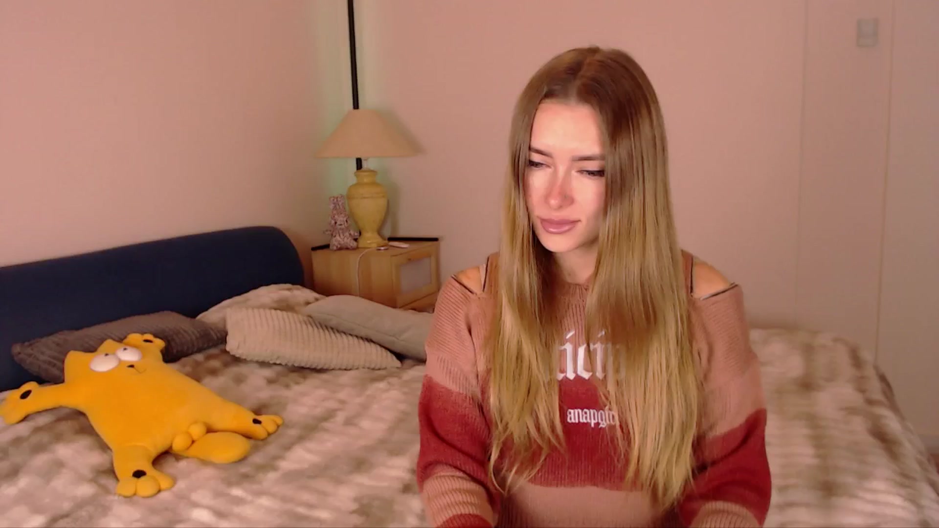 Gallery image thumbnail from SimonsWife's myfreecams stream on, 12/01/2025, 14:41 image 1 of 20