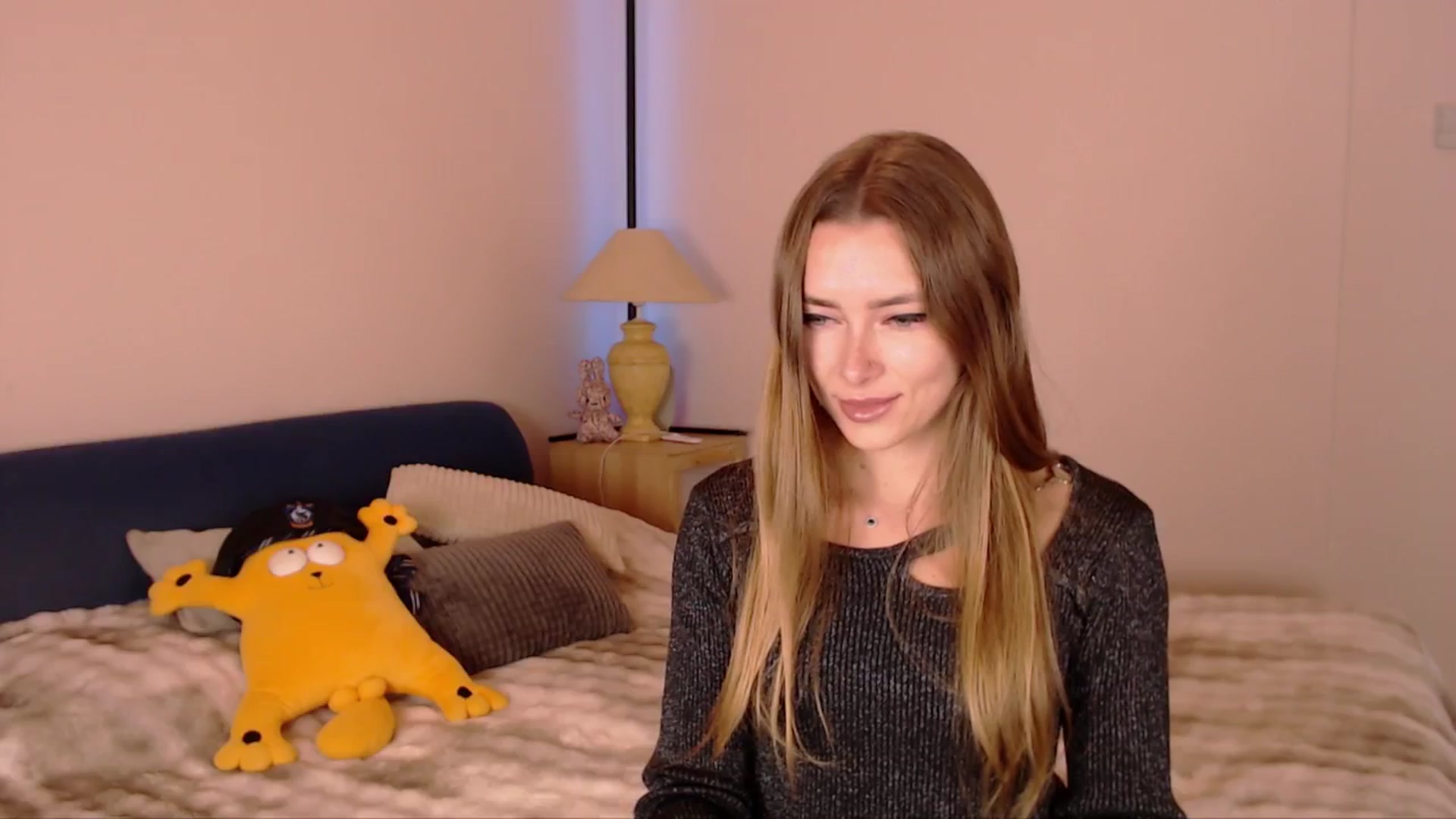 Gallery image thumbnail from SimonsWife's myfreecams stream on, 12/03/2025, 15:39 image 19 of 20