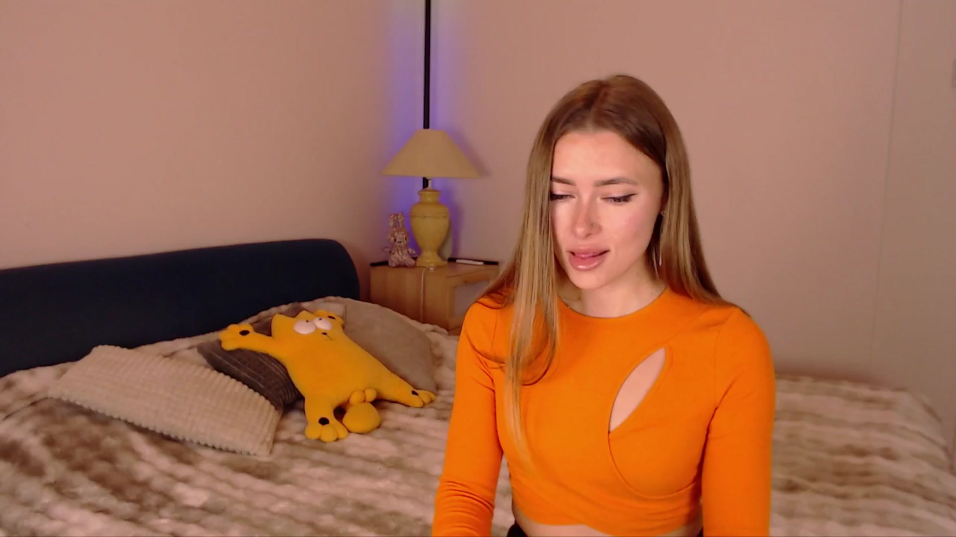Gallery image thumbnail from SimonsWife's myfreecams stream on, 12/07/2025, 15:42 image 1 of 20