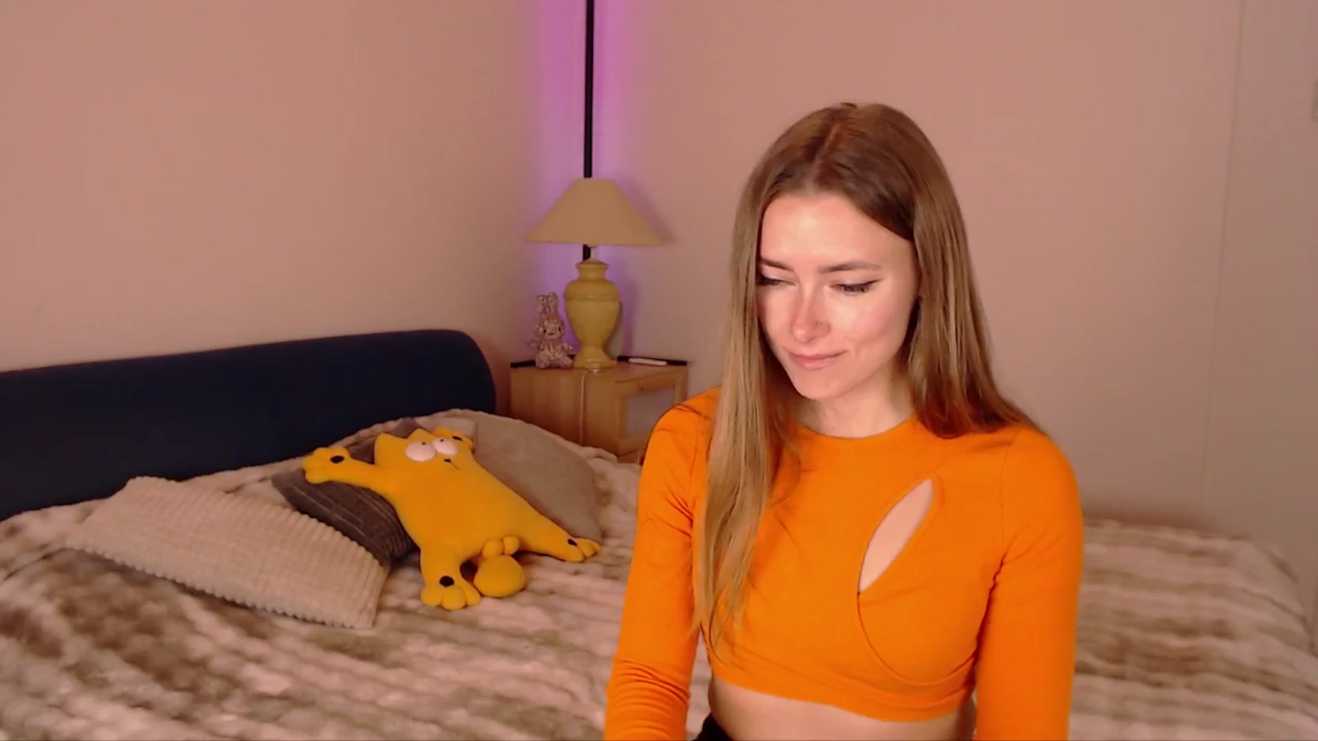 Gallery image thumbnail from SimonsWife's myfreecams stream on, 12/07/2025, 15:42 image 9 of 20