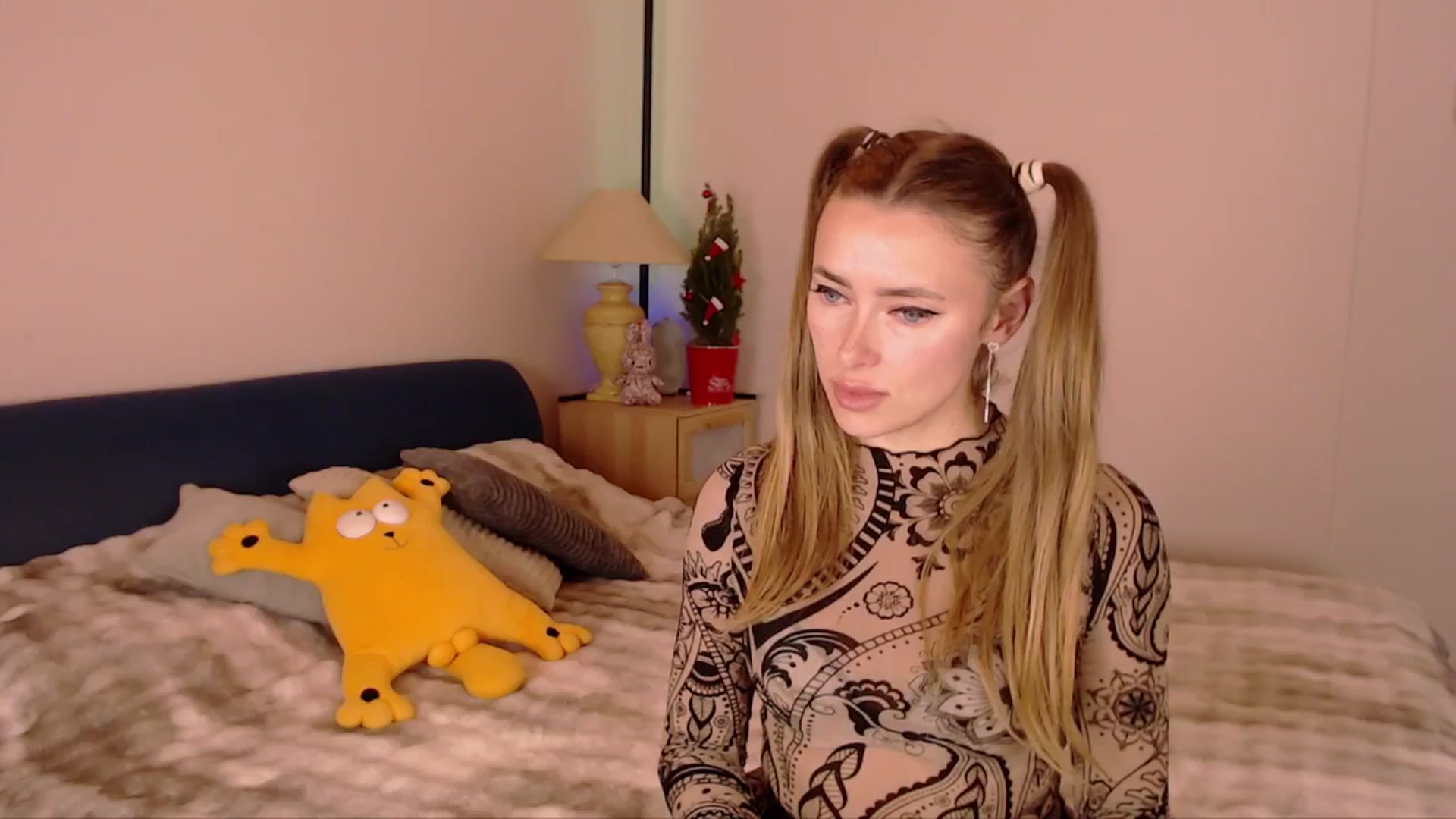 Gallery image thumbnail from SimonsWife's myfreecams stream on, 12/08/2025, 16:52 image 9 of 20