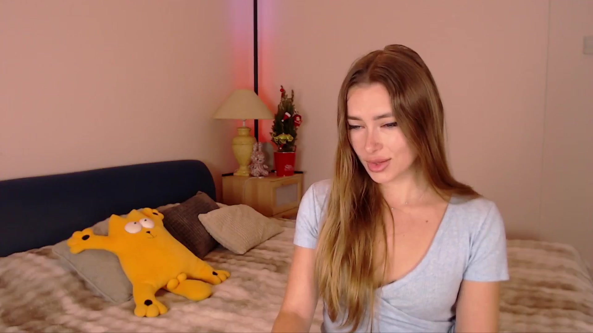 Gallery image thumbnail from SimonsWife's myfreecams stream on, 12/11/2025, 14:29 image 11 of 20