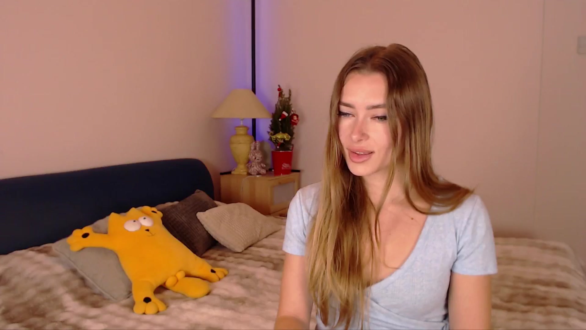Gallery image thumbnail from SimonsWife's myfreecams stream on, 12/11/2025, 14:29 image 6 of 20