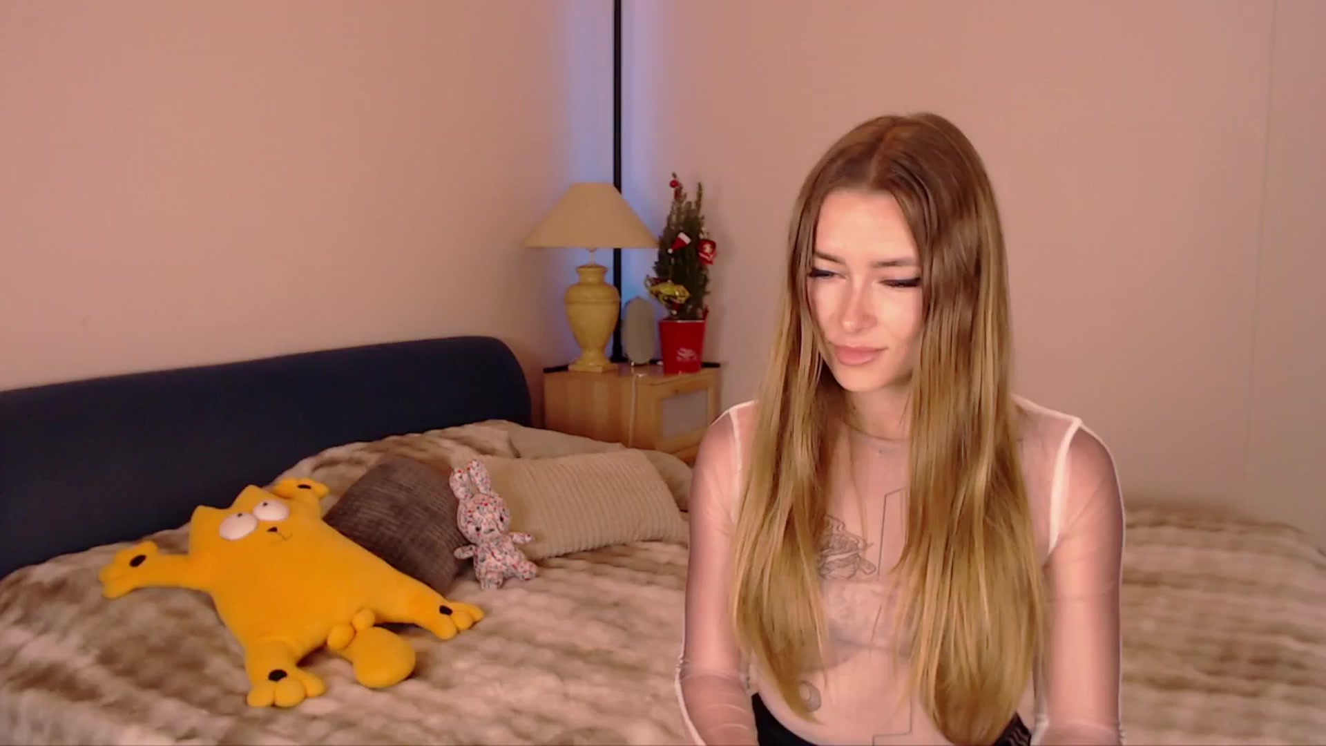 Gallery image thumbnail from SimonsWife's myfreecams stream on, 12/18/2025, 16:55 image 19 of 20
