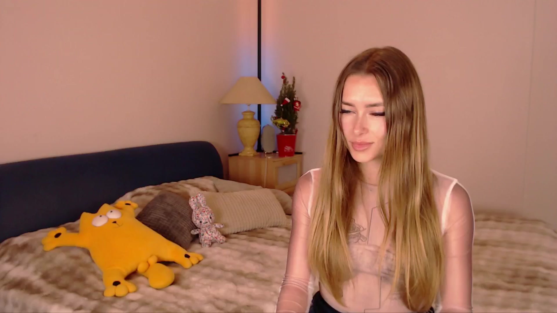 Gallery image thumbnail from SimonsWife's myfreecams stream on, 12/18/2025, 16:55 image 20 of 20