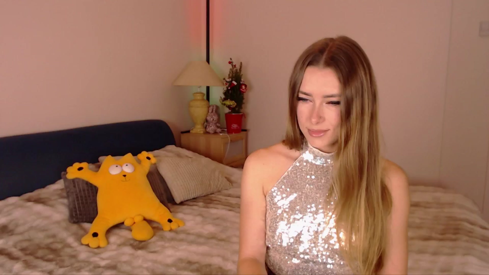 Gallery image thumbnail from SimonsWife's myfreecams stream on, 12/24/2025, 15:31 image 2 of 20