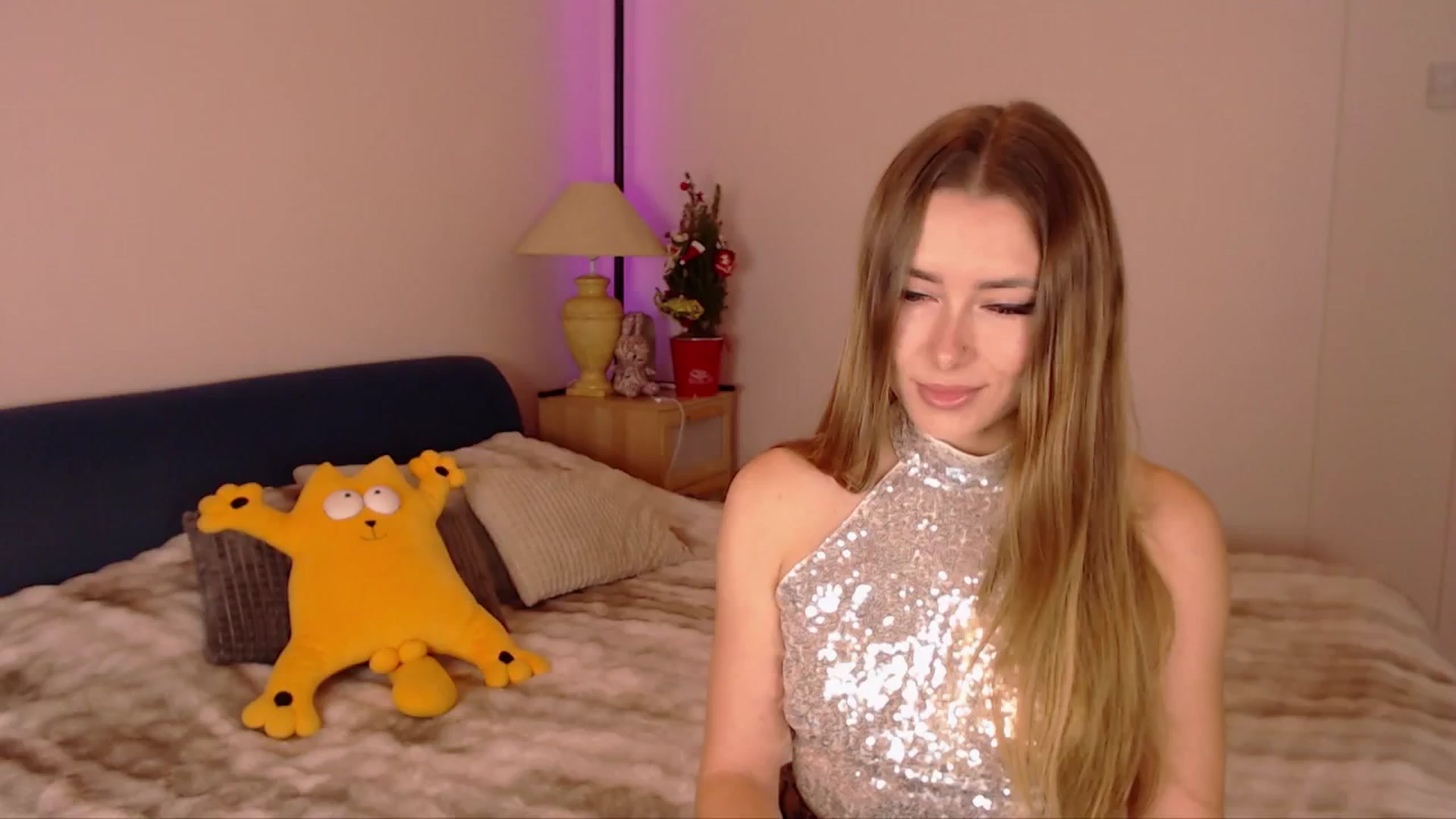 Gallery image thumbnail from SimonsWife's myfreecams stream on, 12/24/2025, 15:31 image 12 of 20