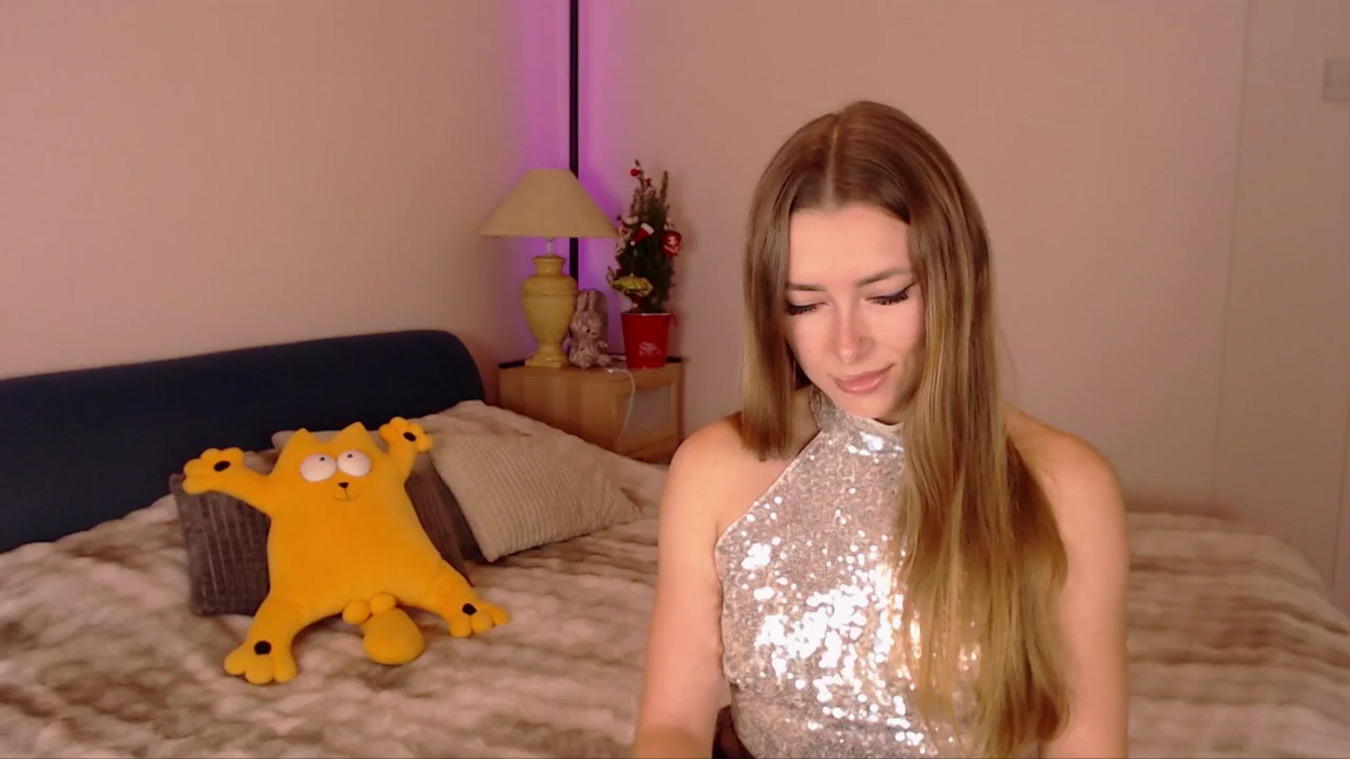 Gallery image thumbnail from SimonsWife's myfreecams stream on, 12/24/2025, 15:31 image 6 of 20
