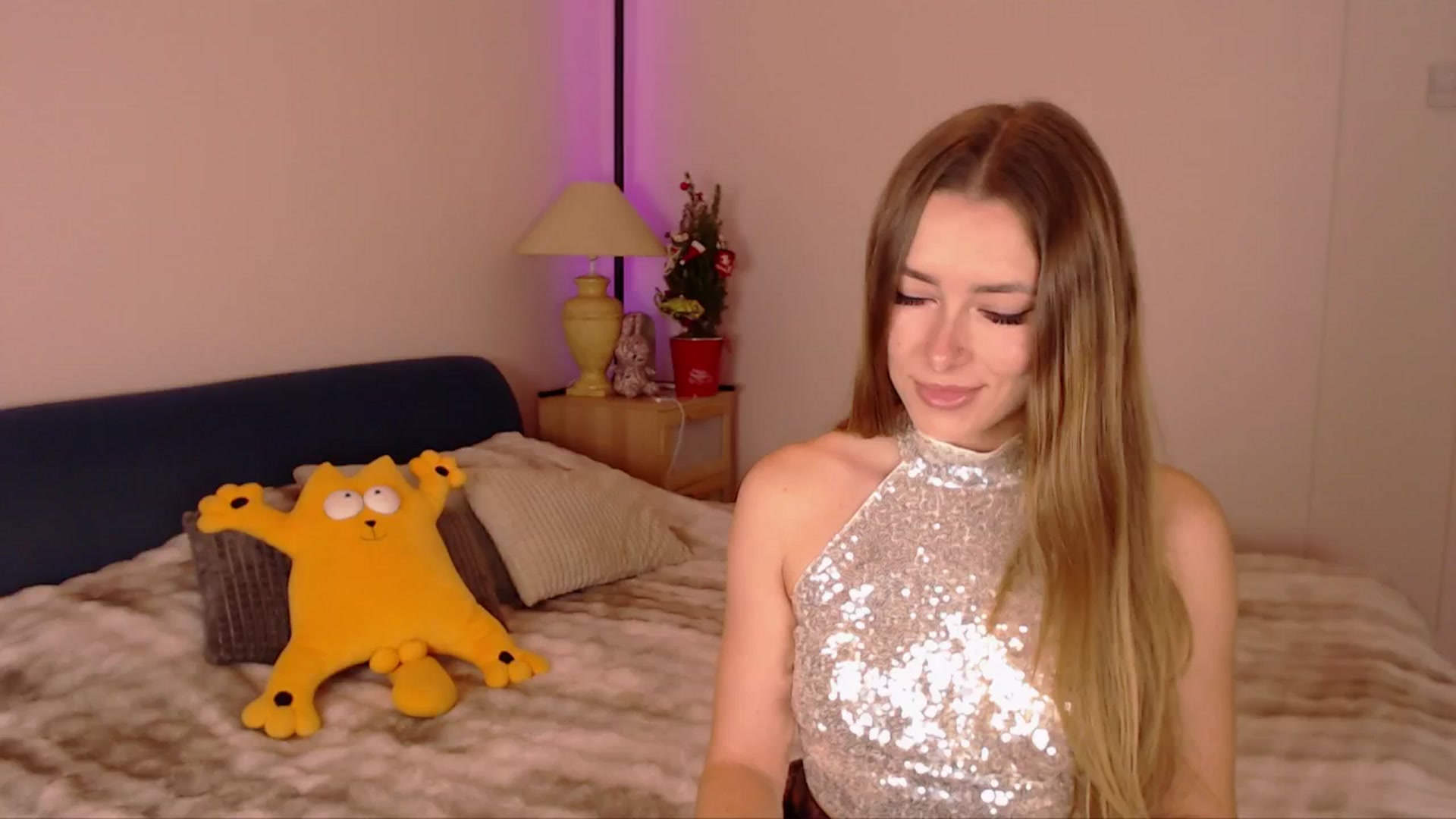Gallery image thumbnail from SimonsWife's myfreecams stream on, 12/24/2025, 15:31 image 15 of 20