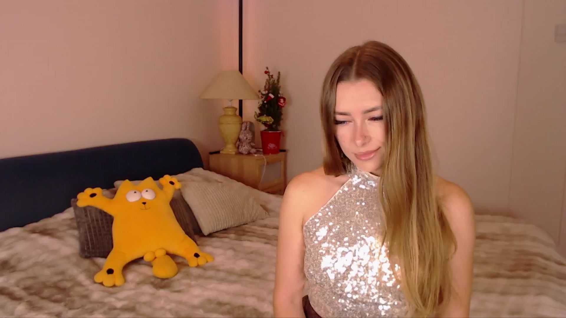 Gallery image thumbnail from SimonsWife's myfreecams stream on, 12/24/2025, 15:31 image 13 of 20