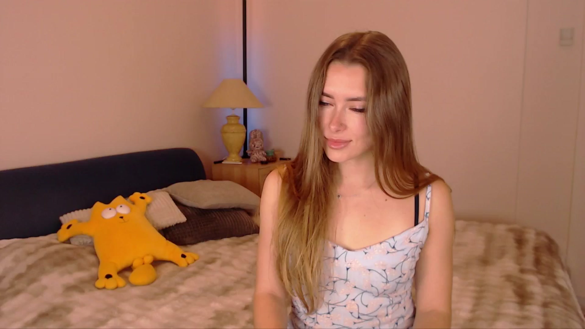 Gallery image thumbnail from SimonsWife's myfreecams stream on, 01/11/2026, 15:09 image 11 of 20