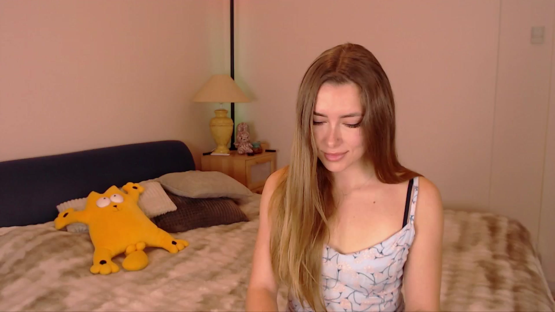 Gallery image thumbnail from SimonsWife's myfreecams stream on, 01/11/2026, 15:09 image 19 of 20