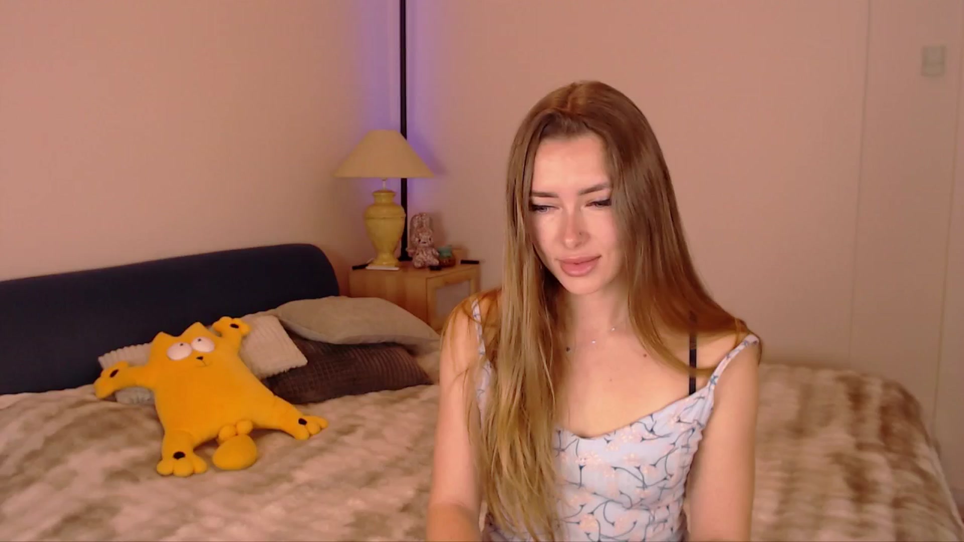 Gallery image thumbnail from SimonsWife's myfreecams stream on, 01/11/2026, 15:09 image 15 of 20