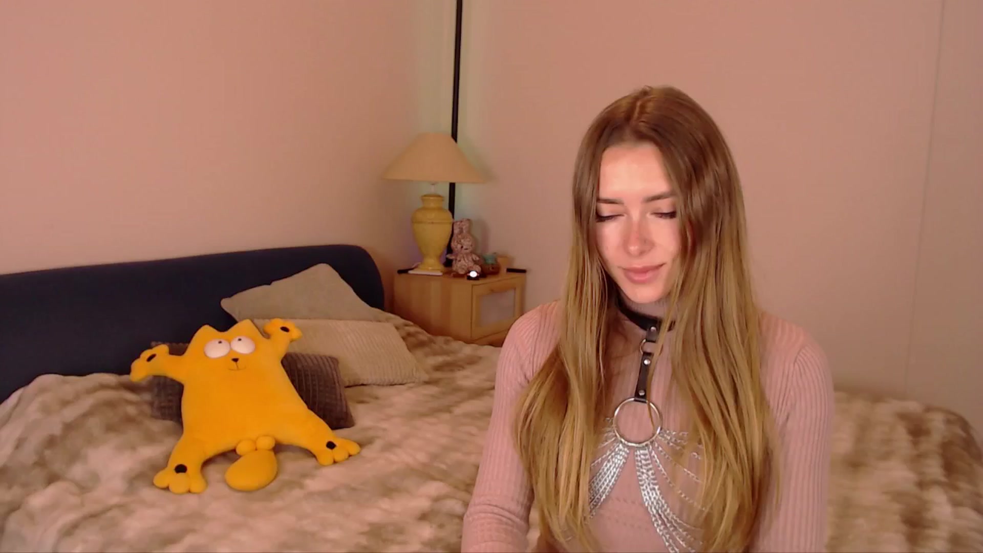 Gallery image thumbnail from SimonsWife's myfreecams stream on, 01/12/2026, 15:59 image 19 of 20