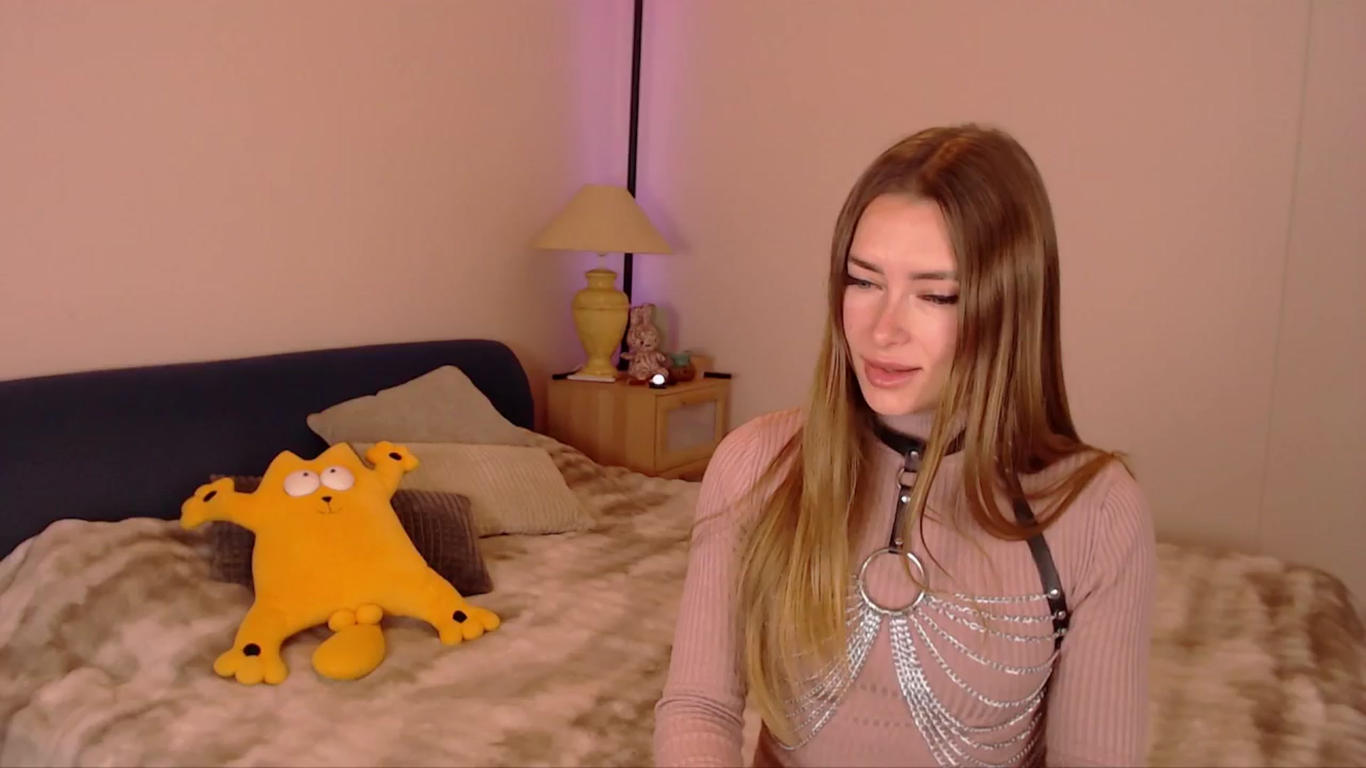 Gallery image thumbnail from SimonsWife's myfreecams stream on, 01/12/2026, 15:59 image 3 of 20