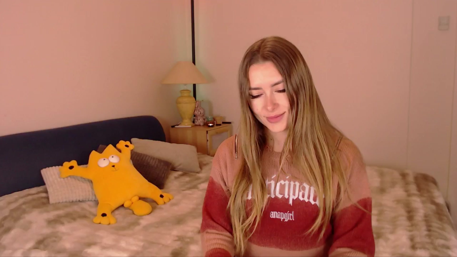 Gallery image thumbnail from SimonsWife's myfreecams stream on, 01/18/2026, 14:49 image 3 of 20