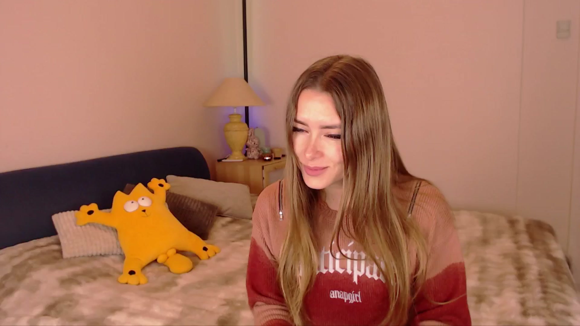 Gallery image thumbnail from SimonsWife's myfreecams stream on, 01/18/2026, 14:49 image 7 of 20