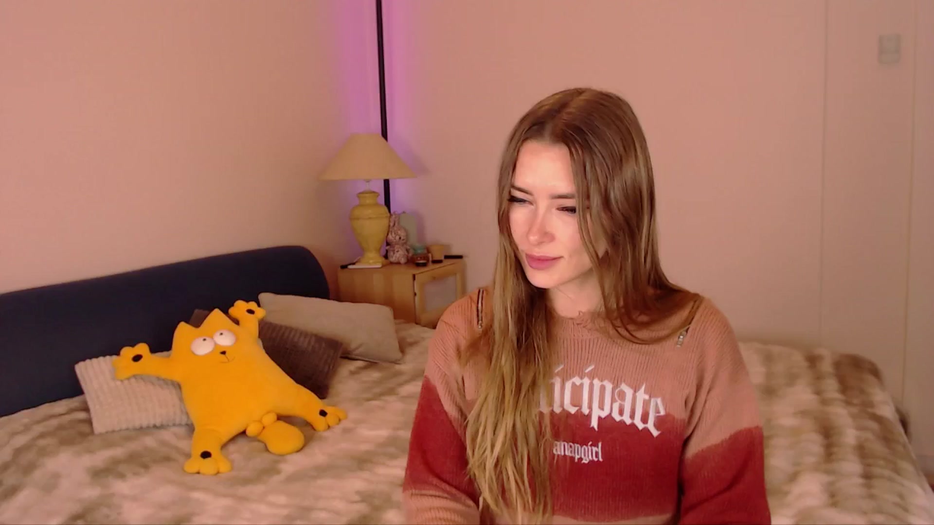 Gallery image thumbnail from SimonsWife's myfreecams stream on, 01/18/2026, 15:55 image 17 of 20