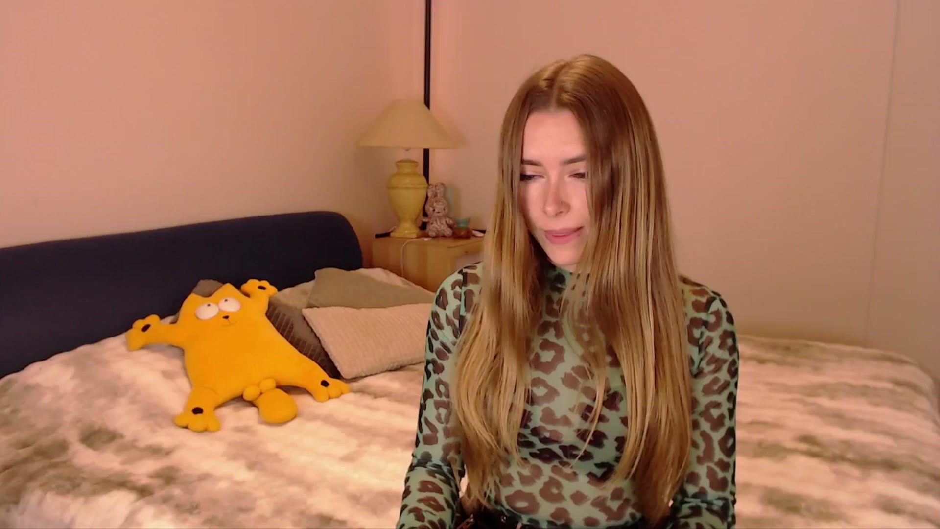 Gallery image thumbnail from SimonsWife's myfreecams stream on, 02/08/2026, 13:49 image 12 of 20