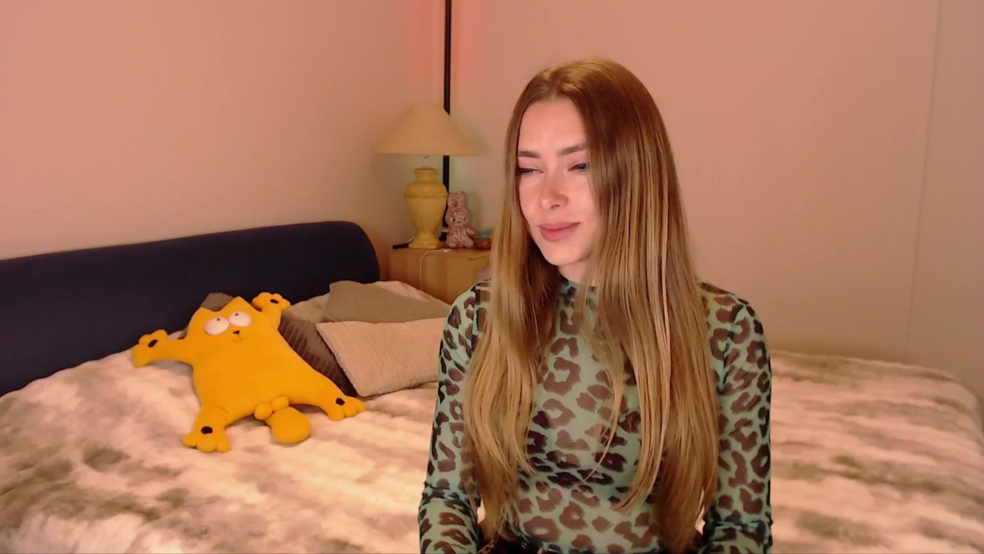 Gallery image thumbnail from SimonsWife's myfreecams stream on, 02/08/2026, 13:49 image 4 of 20