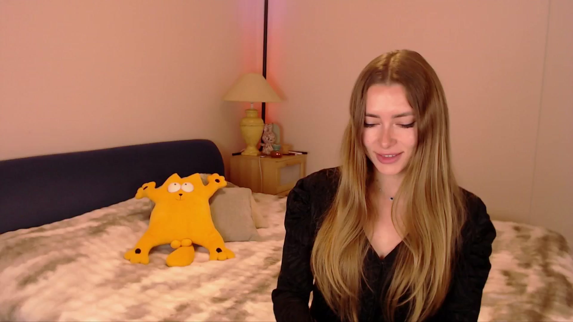 Gallery image thumbnail from SimonsWife's myfreecams stream on, 02/09/2026, 13:36 image 9 of 20