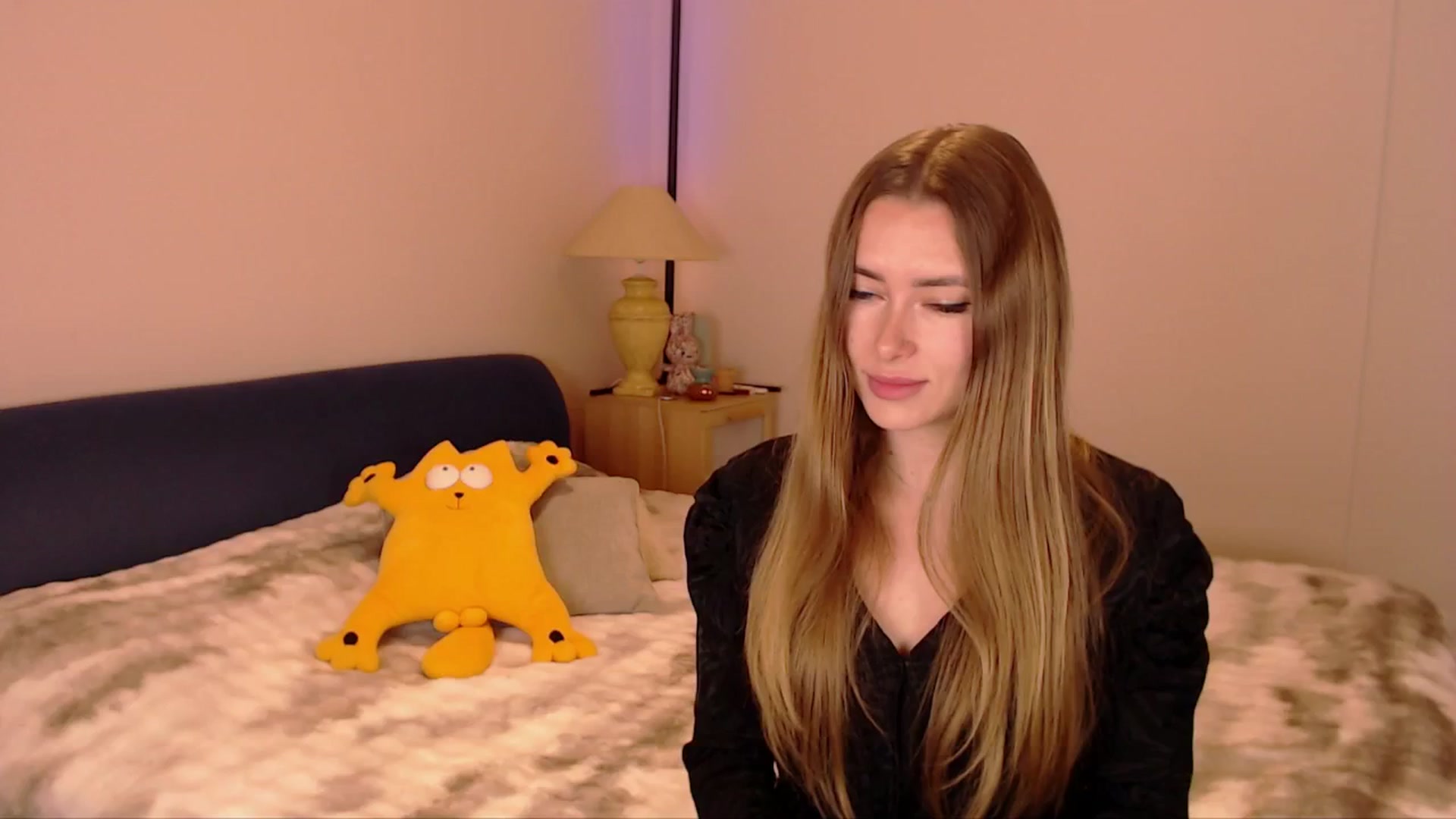 Gallery image thumbnail from SimonsWife's myfreecams stream on, 02/09/2026, 13:36 image 10 of 20