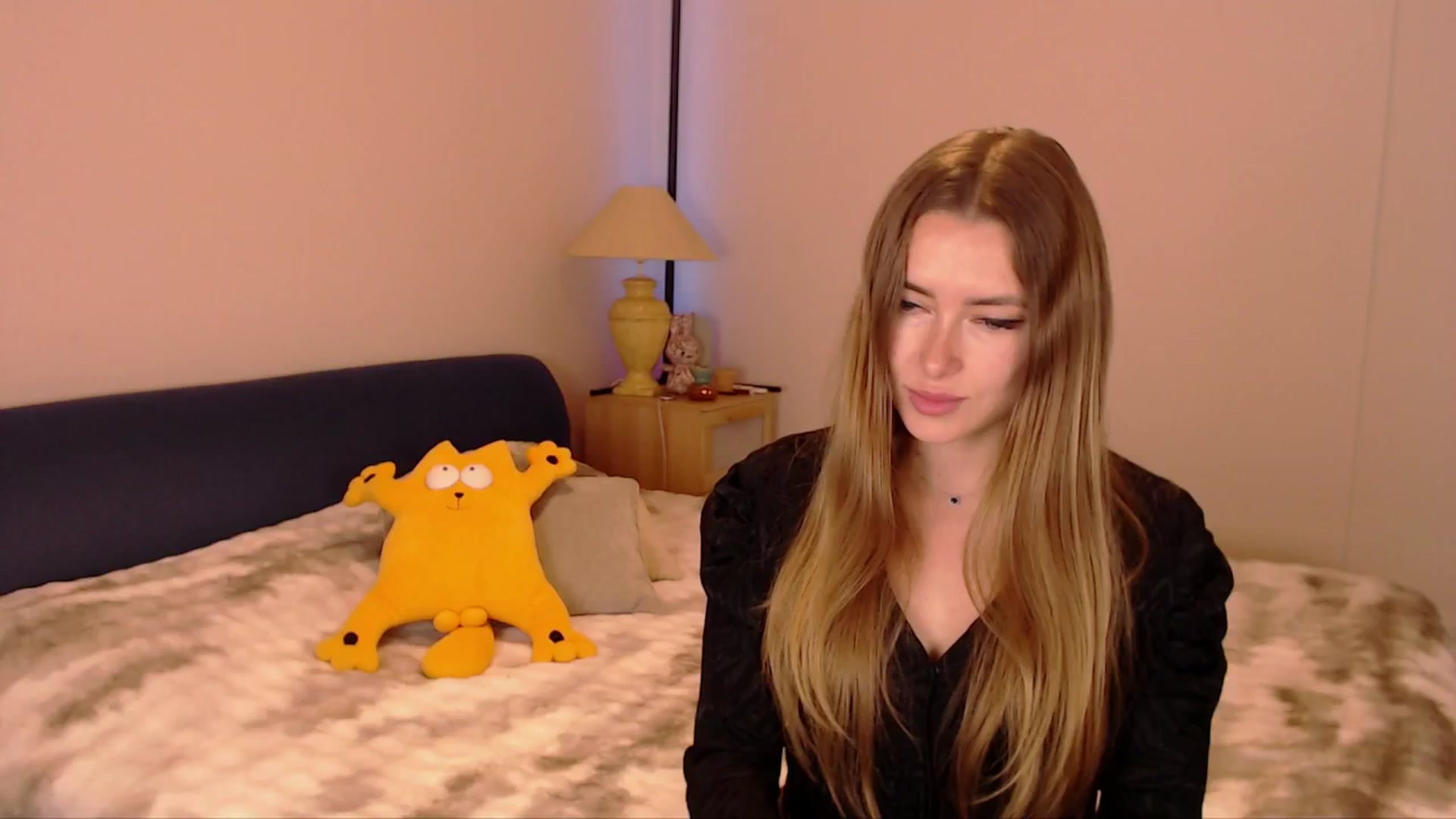 Gallery image thumbnail from SimonsWife's myfreecams stream on, 02/09/2026, 13:36 image 3 of 20