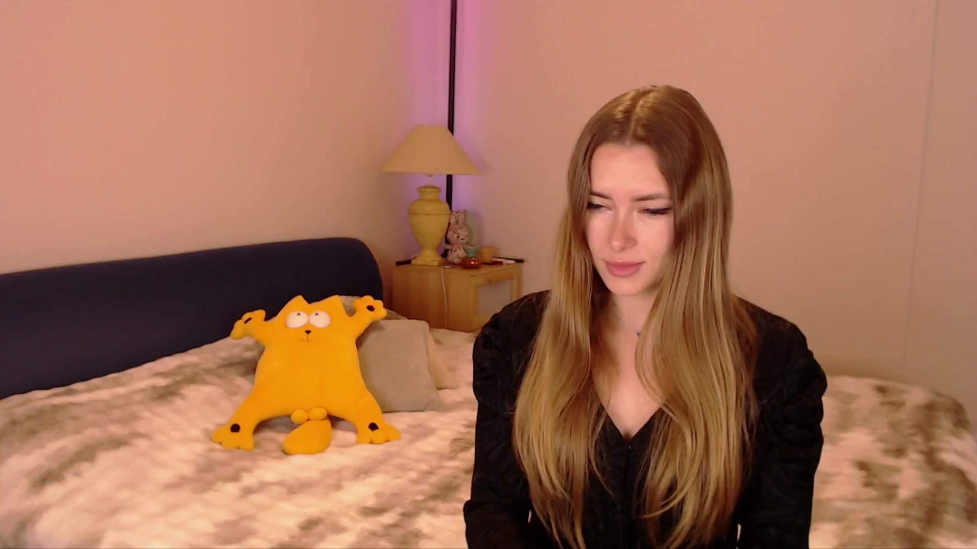 Gallery image thumbnail from SimonsWife's myfreecams stream on, 02/09/2026, 13:36 image 1 of 20