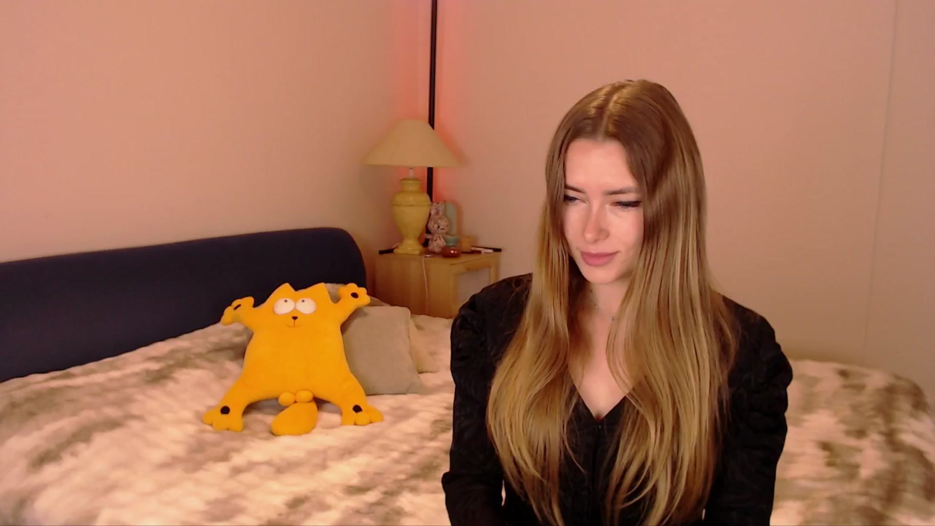 Gallery image thumbnail from SimonsWife's myfreecams stream on, 02/09/2026, 13:36 image 4 of 20