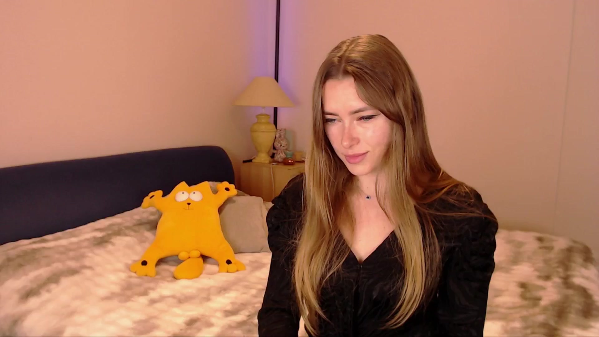 Gallery image thumbnail from SimonsWife's myfreecams stream on, 02/09/2026, 13:36 image 15 of 20