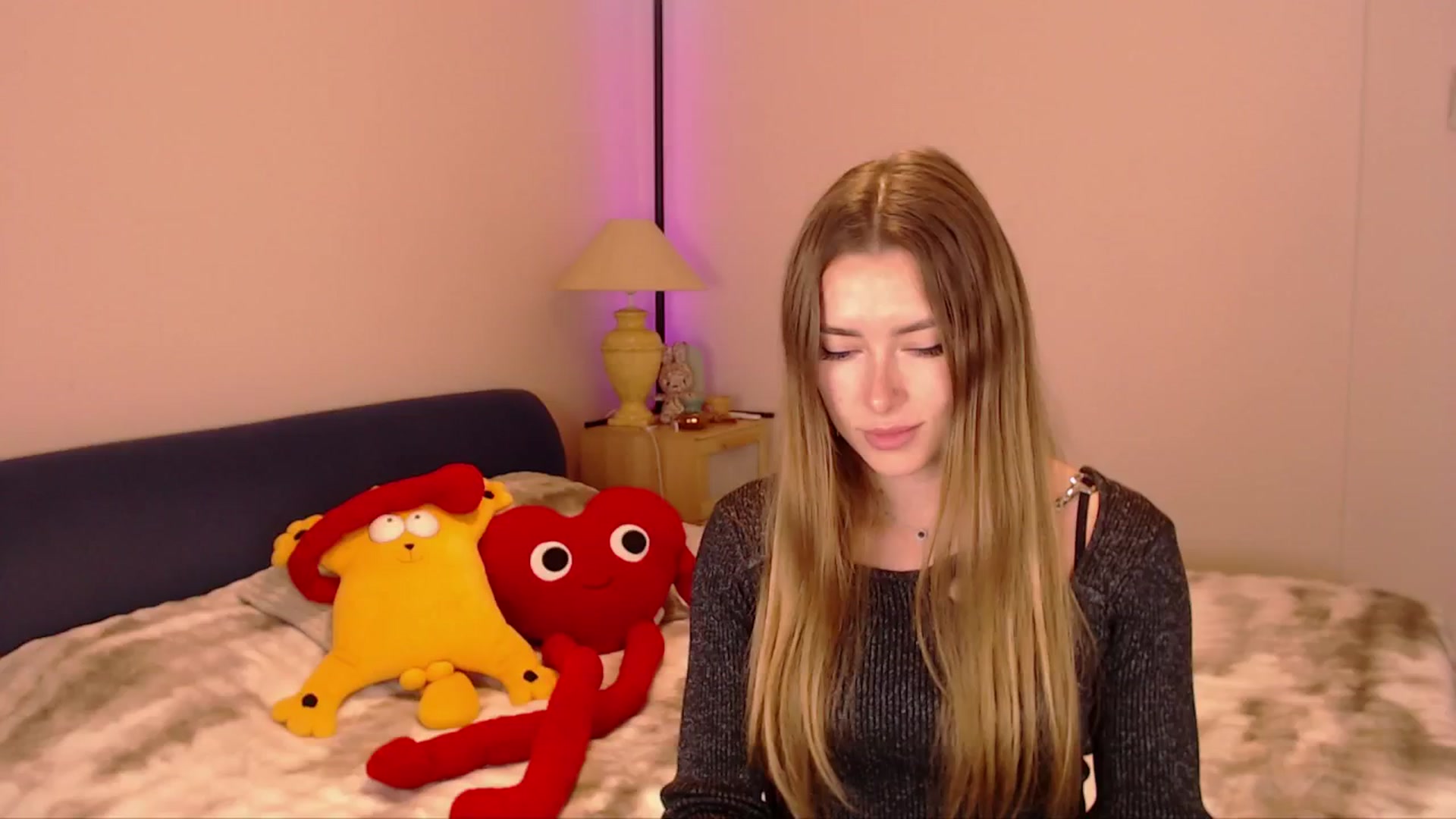 Gallery image thumbnail from SimonsWife's myfreecams stream on, 02/15/2026, 16:06 image 1 of 20