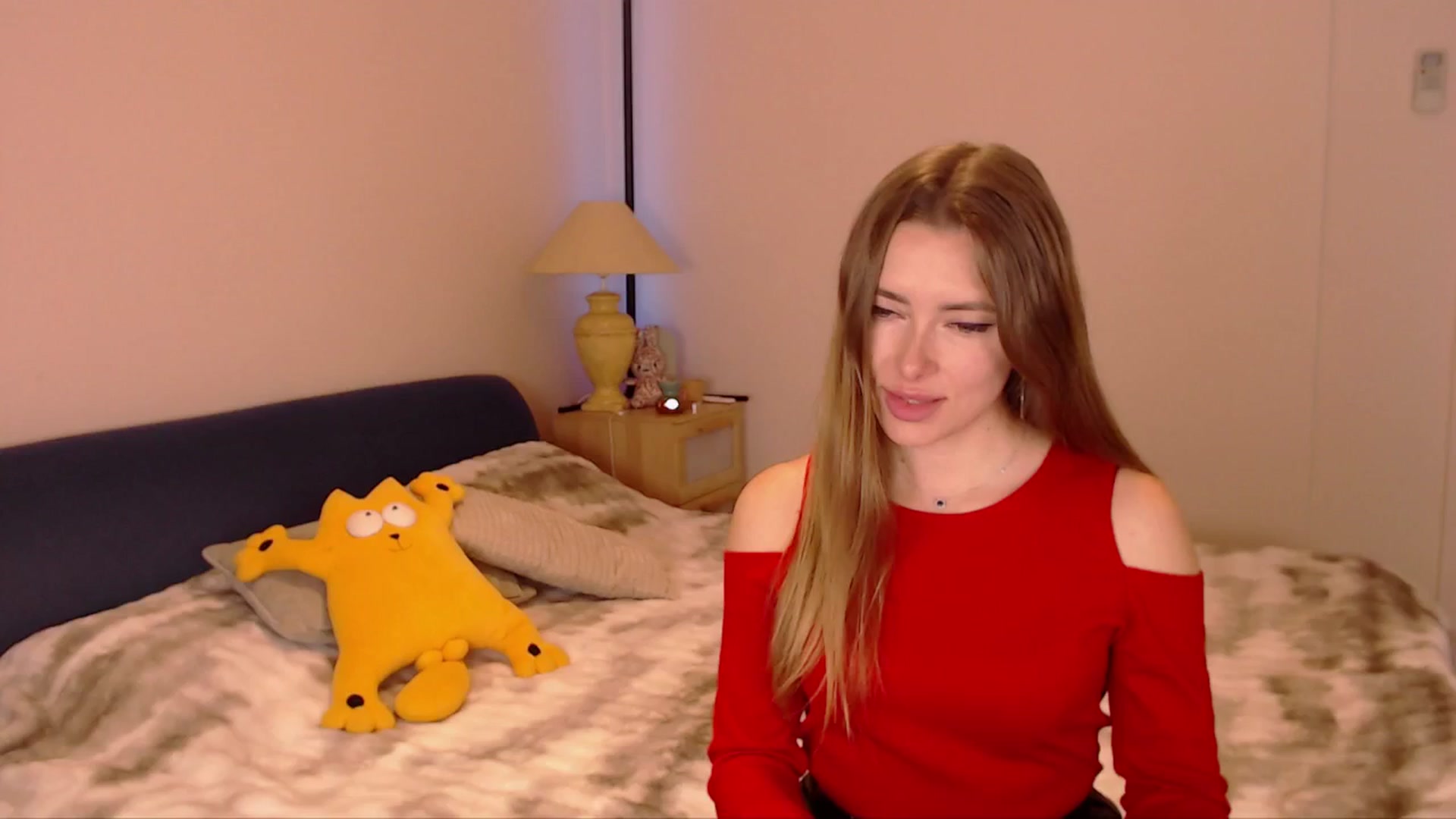Gallery image thumbnail from SimonsWife's myfreecams stream on, 02/16/2026, 15:15 image 4 of 20