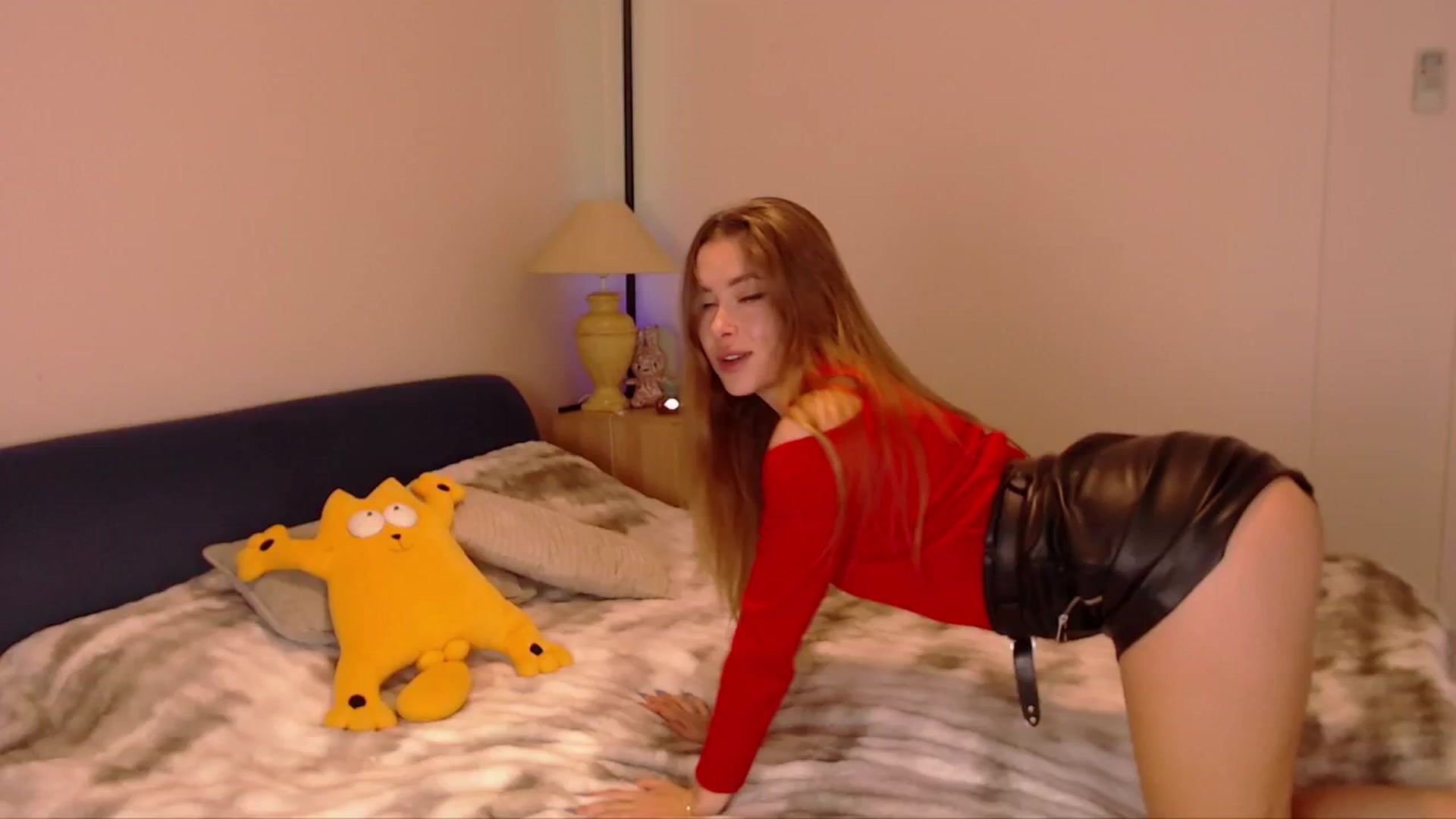 Gallery image thumbnail from SimonsWife's myfreecams stream on, 02/16/2026, 15:15 image 10 of 20