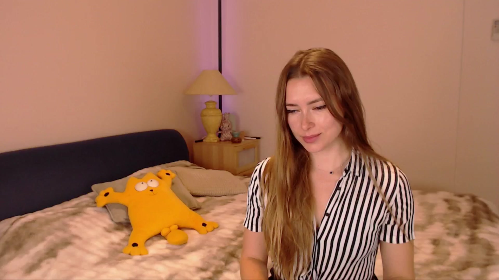 Gallery image thumbnail from SimonsWife's myfreecams stream on, 02/18/2026, 15:00 image 20 of 20