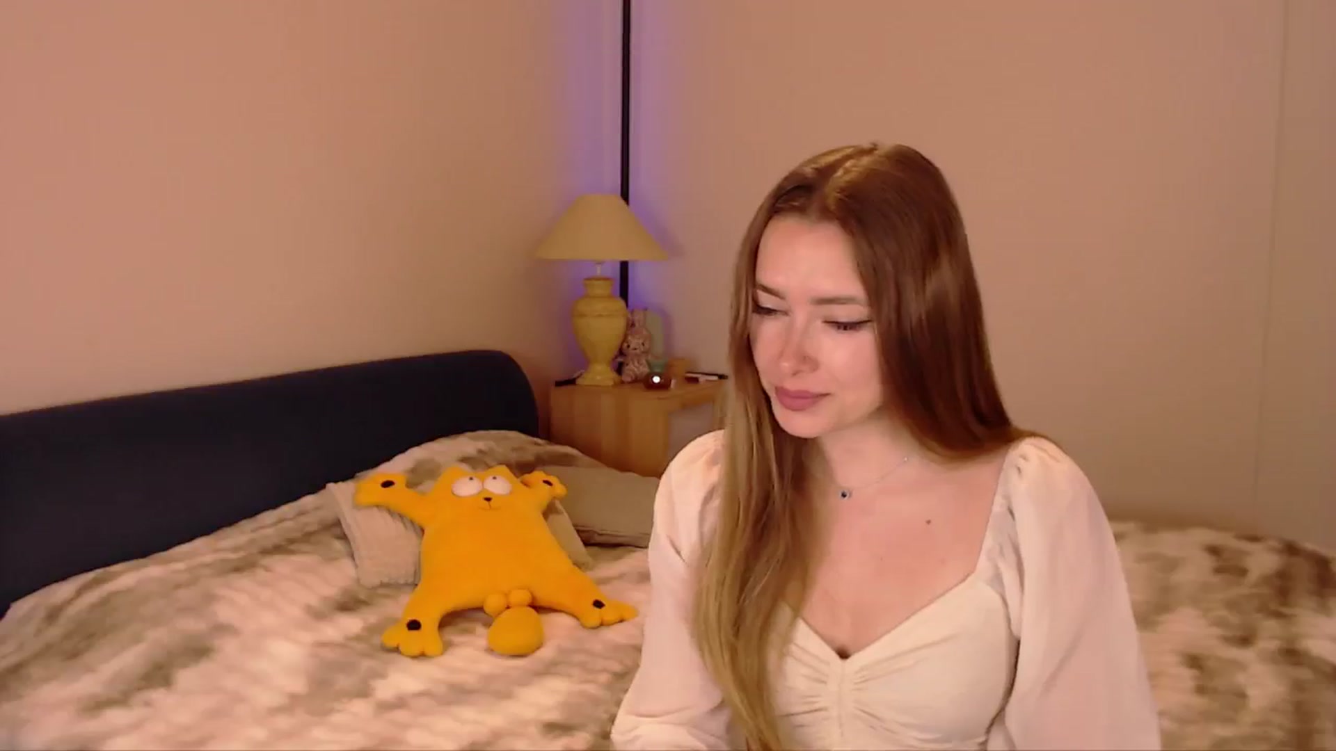 Gallery image thumbnail from SimonsWife's myfreecams stream on, 02/19/2026, 11:26 image 14 of 20