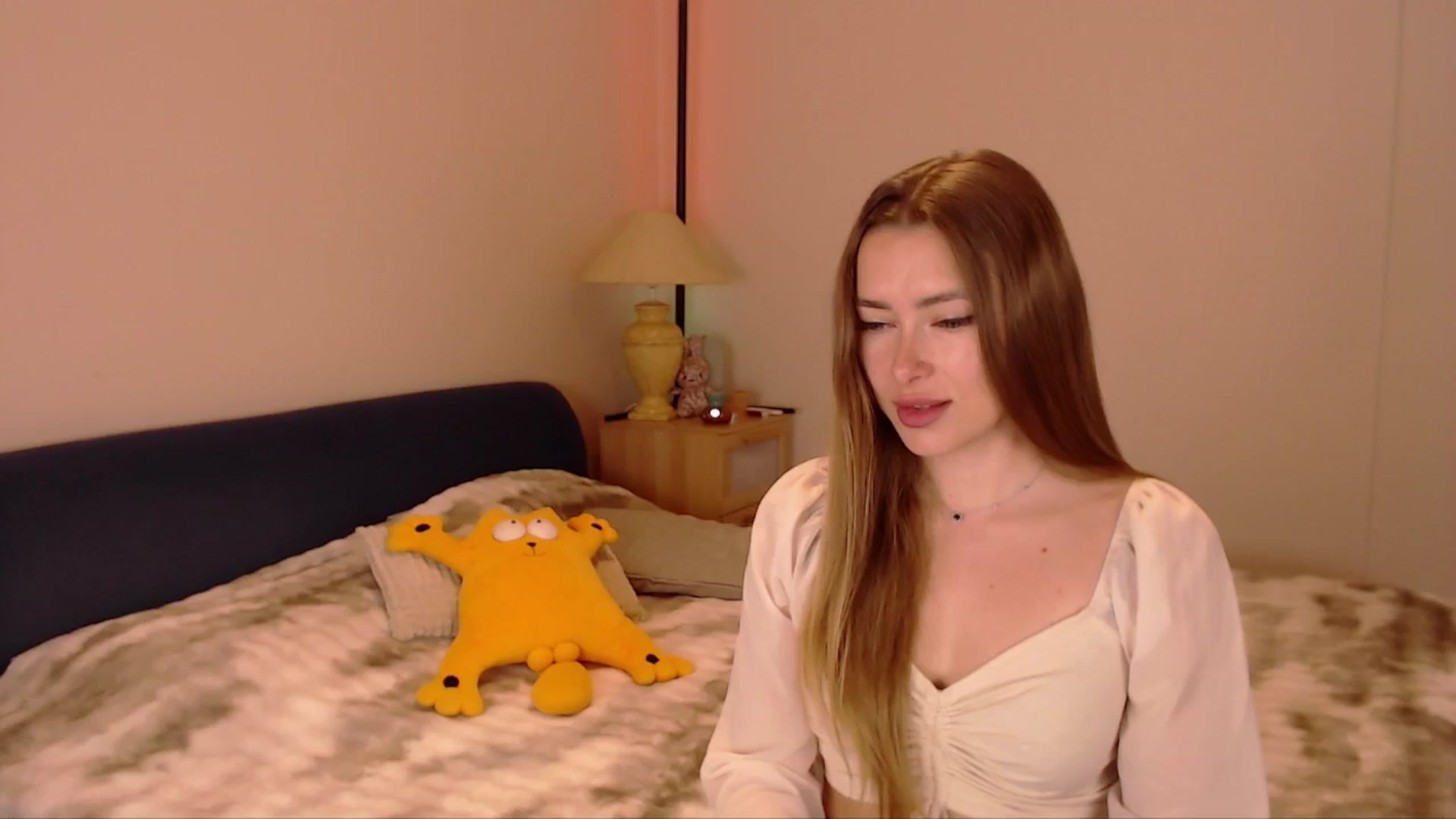 Gallery image thumbnail from SimonsWife's myfreecams stream on, 02/19/2026, 11:26 image 6 of 20