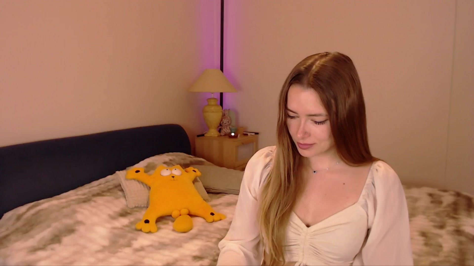 Gallery image thumbnail from SimonsWife's myfreecams stream on, 02/19/2026, 11:26 image 12 of 20