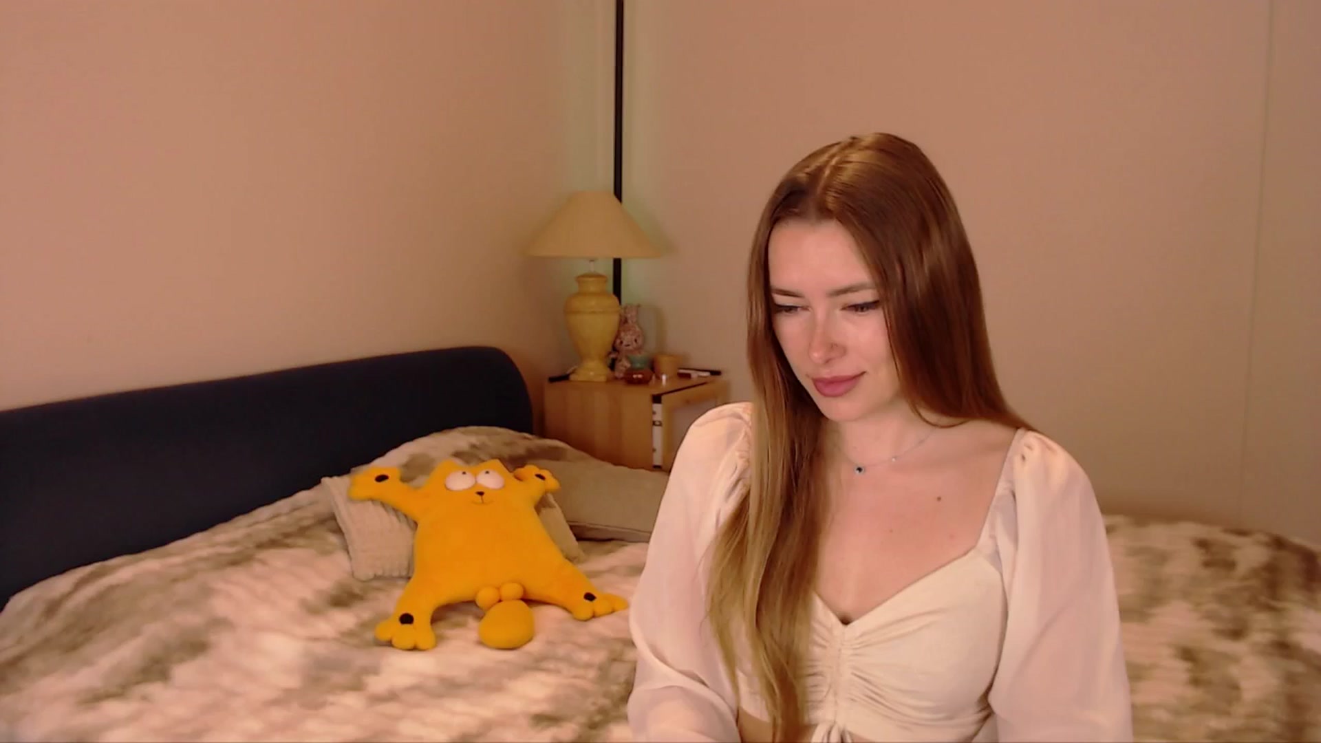 Gallery image thumbnail from SimonsWife's myfreecams stream on, 02/19/2026, 11:26 image 1 of 20