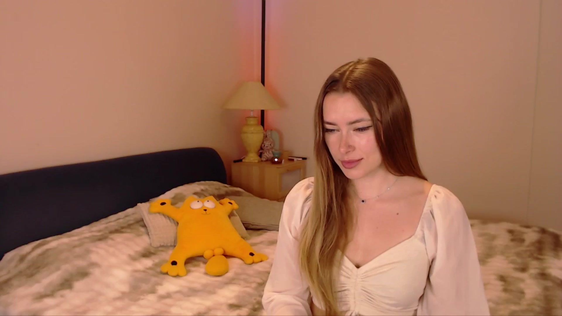 Gallery image thumbnail from SimonsWife's myfreecams stream on, 02/19/2026, 11:26 image 20 of 20