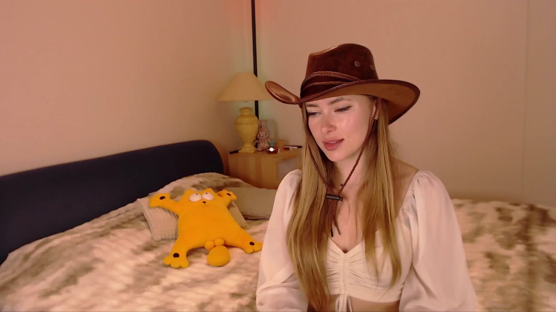 Gallery image thumbnail from SimonsWife's myfreecams stream on, 02/19/2026, 13:26 image 7 of 20