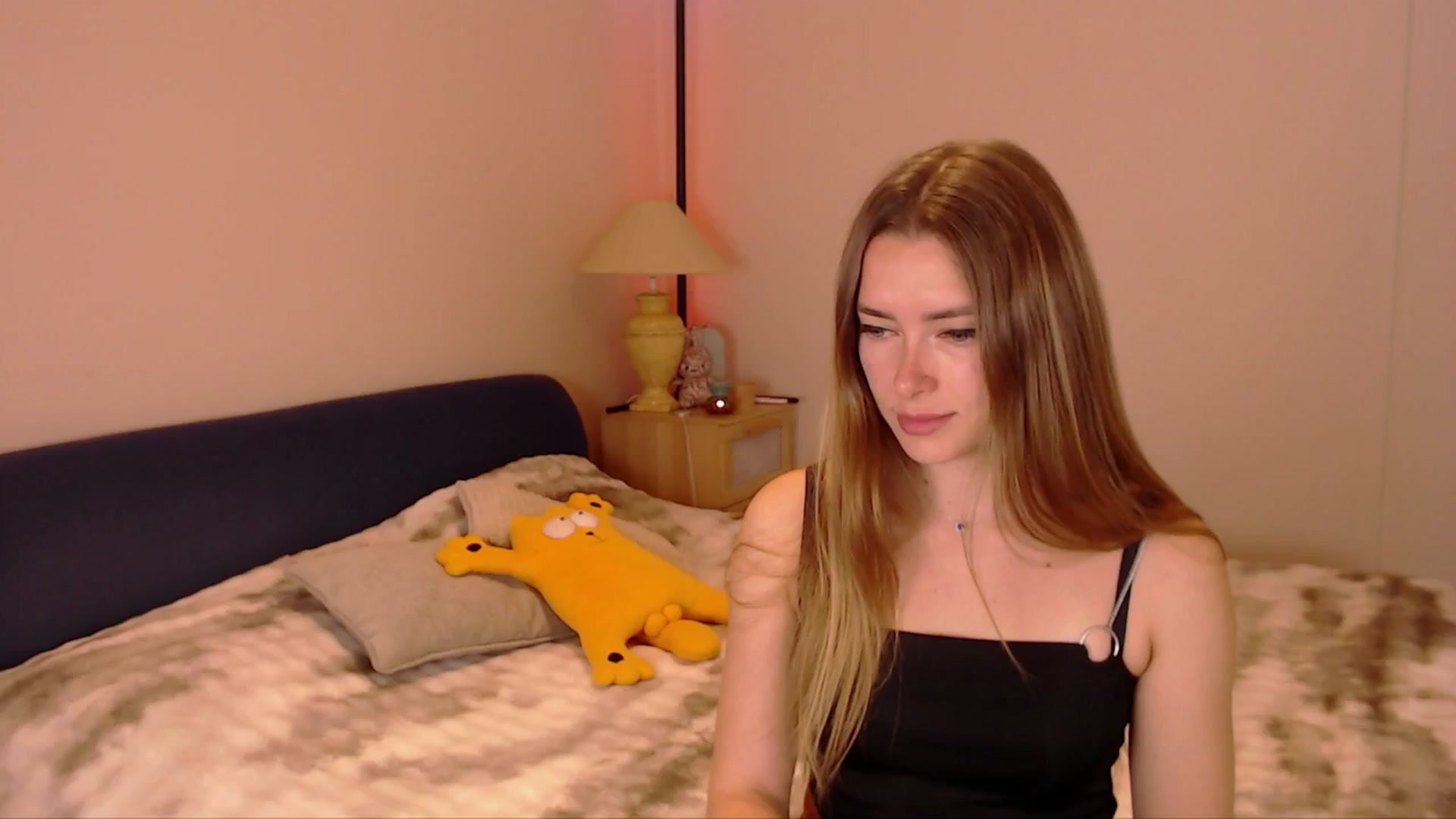 Gallery image thumbnail from SimonsWife's myfreecams stream on, 02/22/2026, 12:20 image 14 of 20