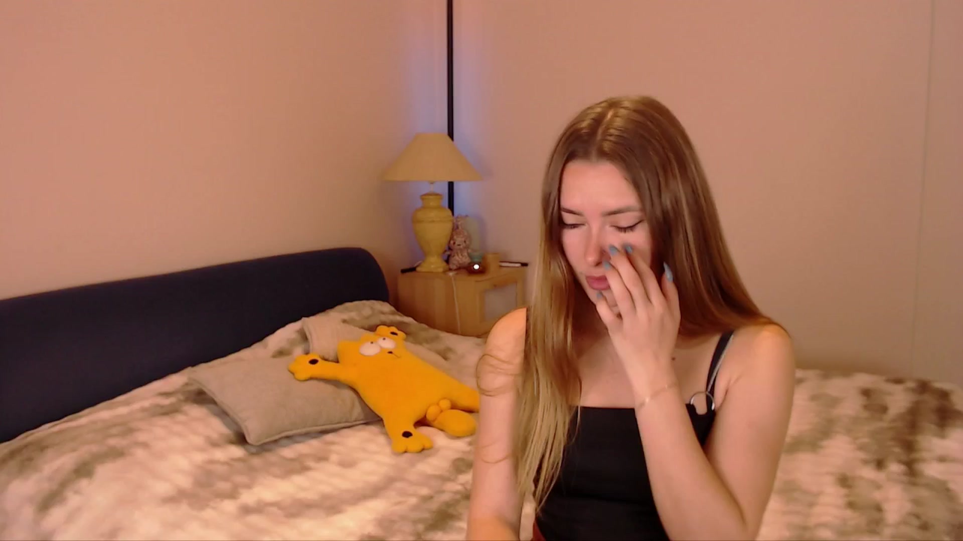 Gallery image thumbnail from SimonsWife's myfreecams stream on, 02/22/2026, 12:20 image 3 of 20