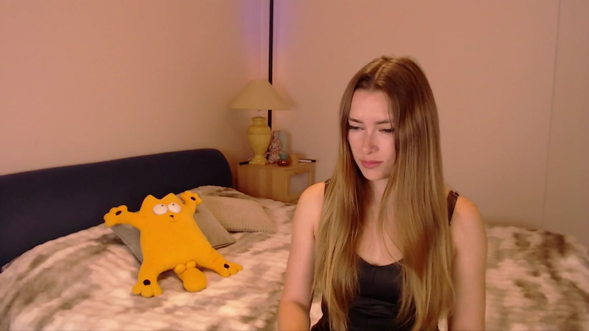 Gallery image thumbnail from SimonsWife's myfreecams stream on, 02/23/2026, 11:34 image 1 of 20