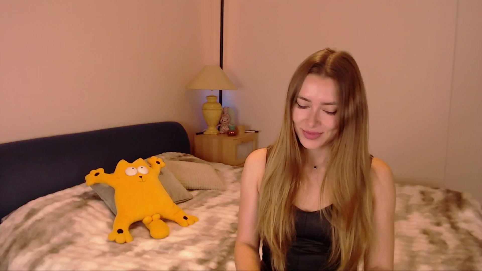Gallery image thumbnail from SimonsWife's myfreecams stream on, 02/23/2026, 11:34 image 9 of 20