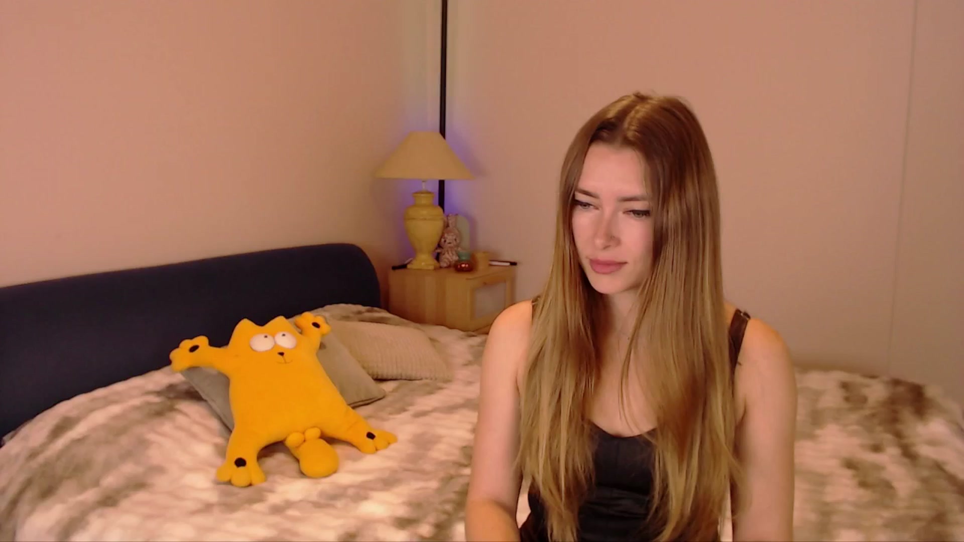 Gallery image thumbnail from SimonsWife's myfreecams stream on, 02/23/2026, 11:34 image 8 of 20