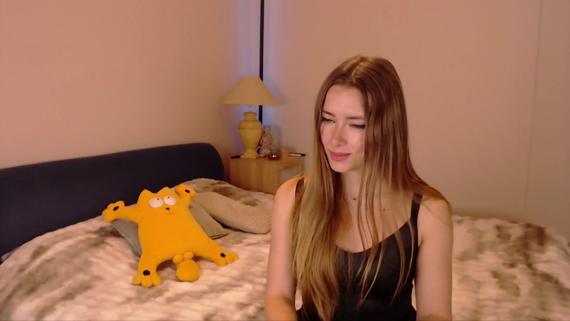 Gallery image thumbnail from SimonsWife's myfreecams stream on, 02/23/2026, 14:51 image 10 of 20