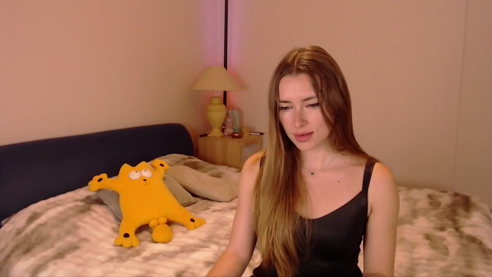 Gallery image thumbnail from SimonsWife's myfreecams stream on, 02/23/2026, 14:51 image 8 of 20